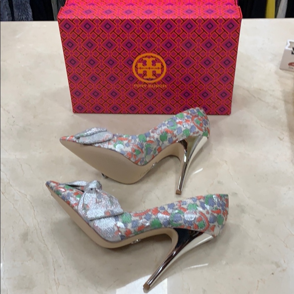 TORY BURCH 110MM BOW PUMP CHINE LUREX JACQUARD FABRIC SILVER HEEL 8 1/2 - Picture 11 of 13